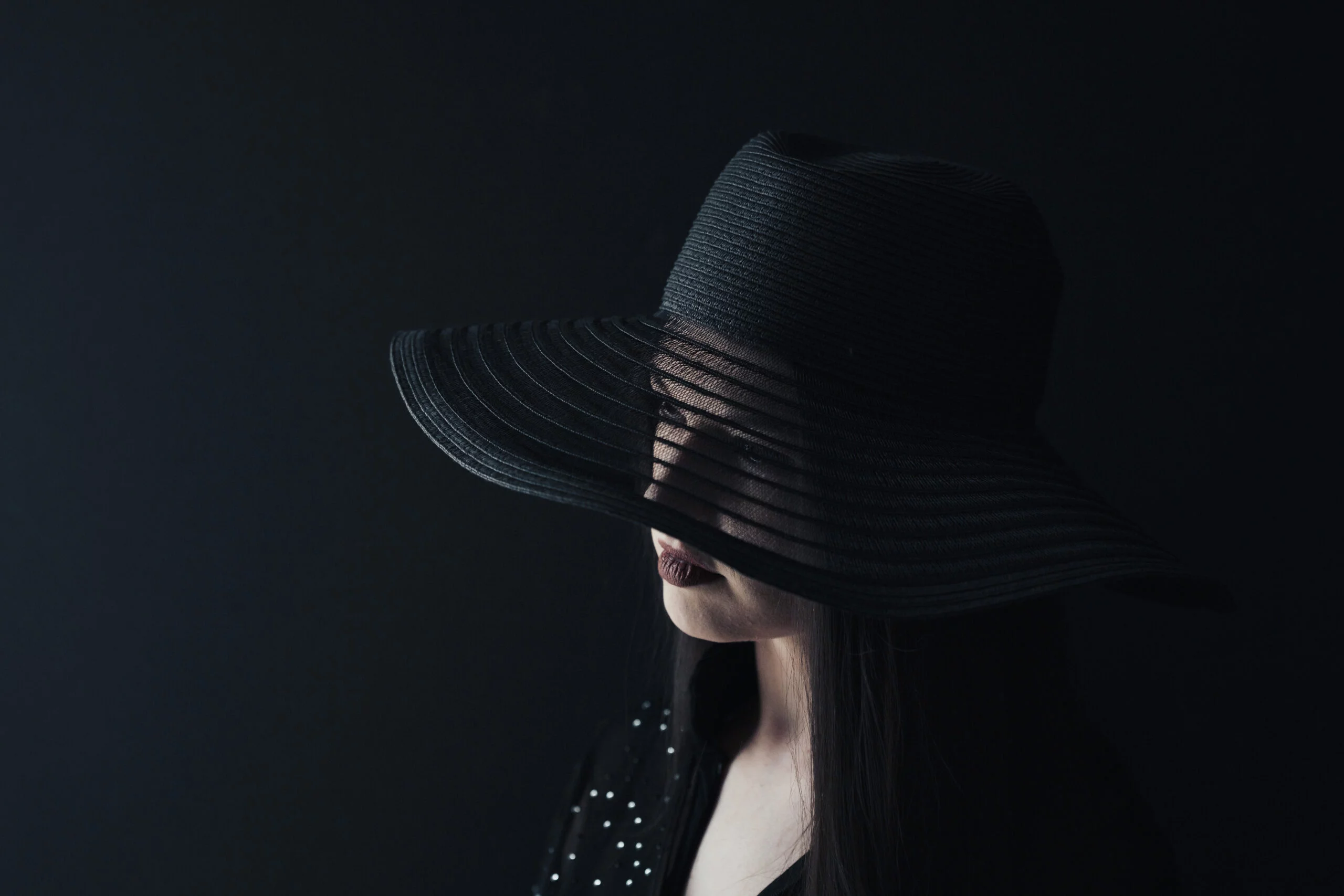 Portrait d'une femme en lumière naturelle